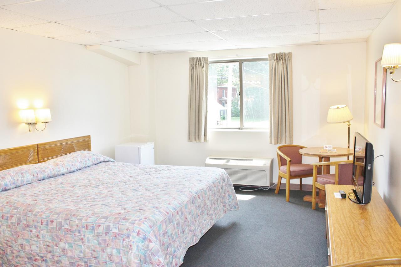 Otter Creek Inn Alexandria Bay Buitenkant foto