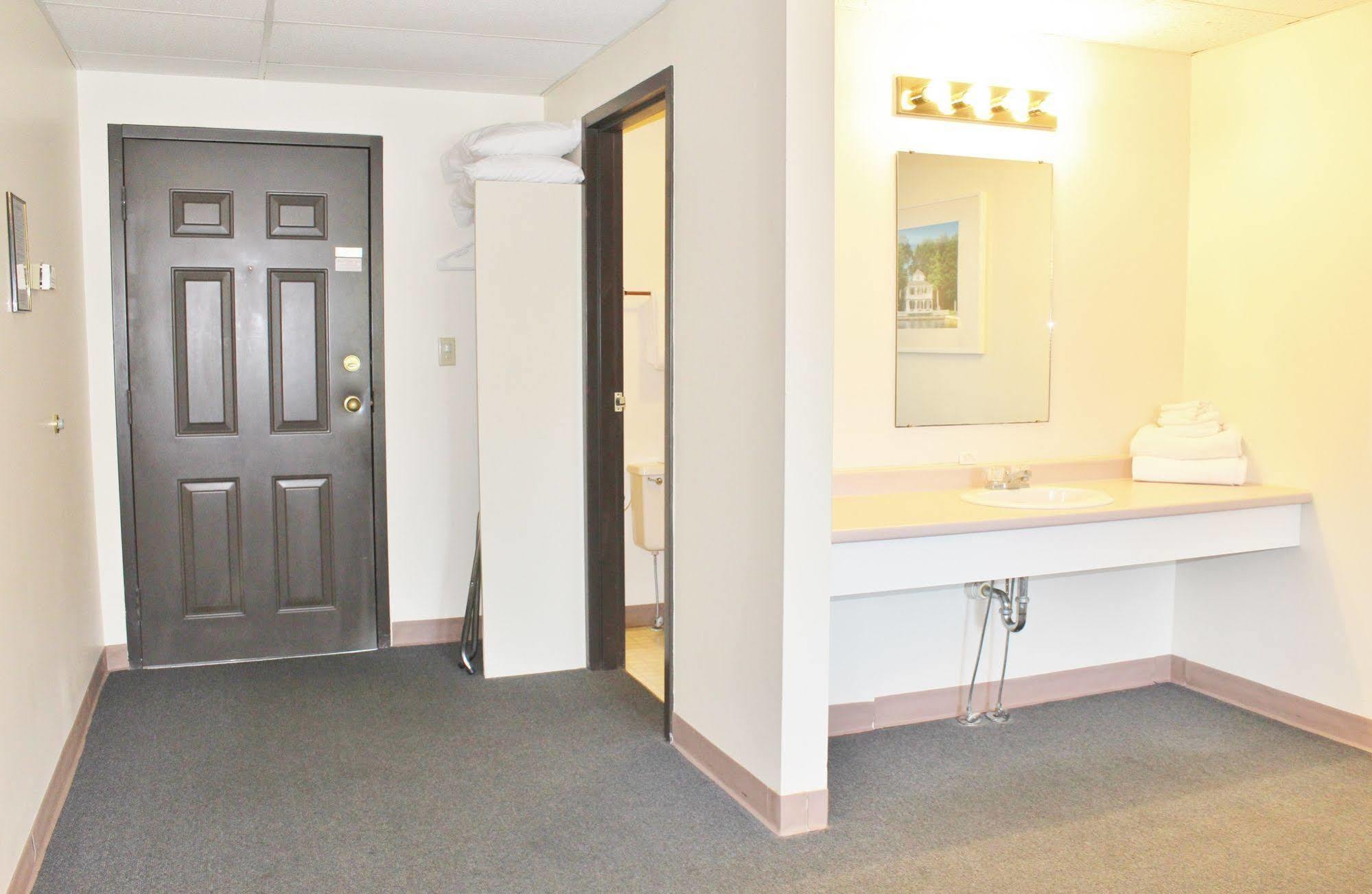 Otter Creek Inn Alexandria Bay Buitenkant foto