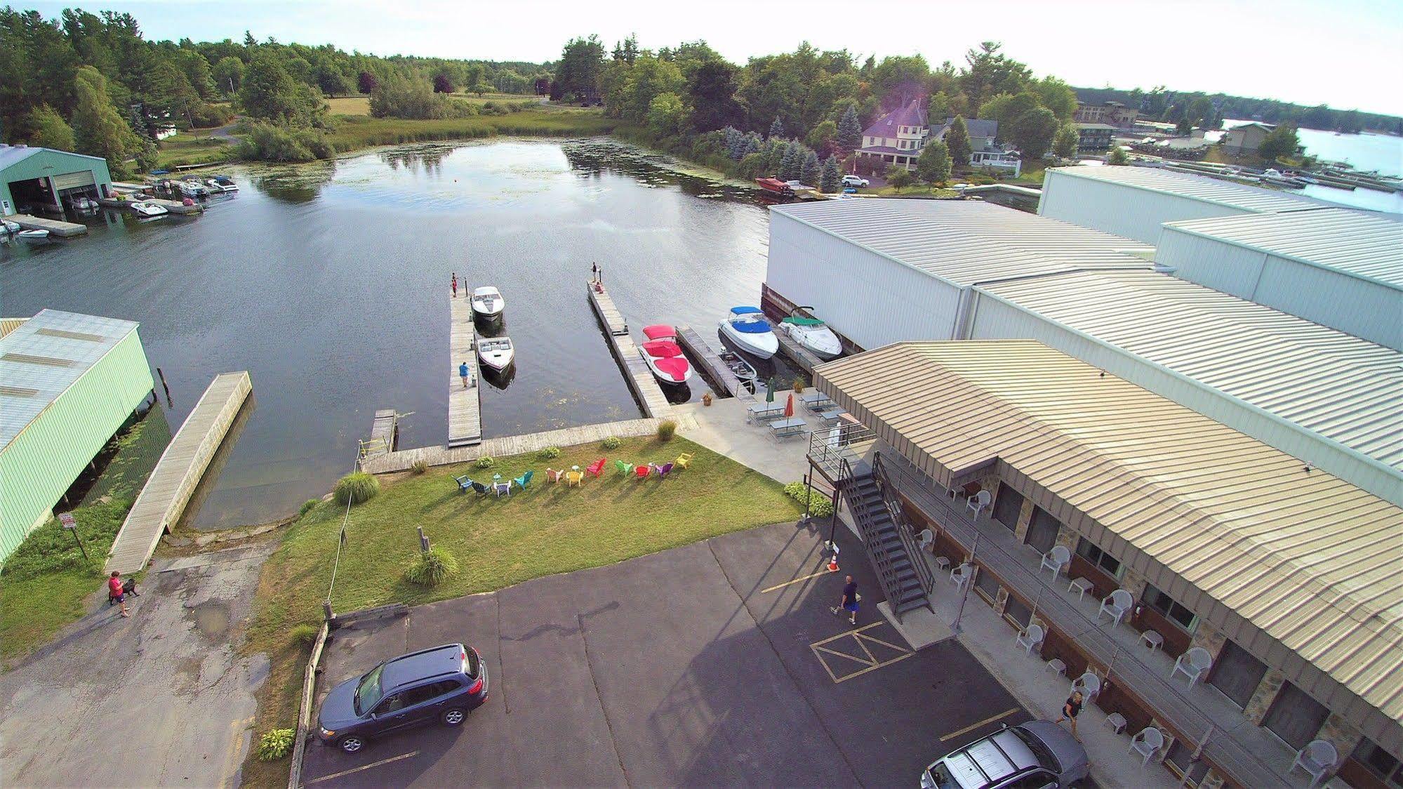Otter Creek Inn Alexandria Bay Buitenkant foto